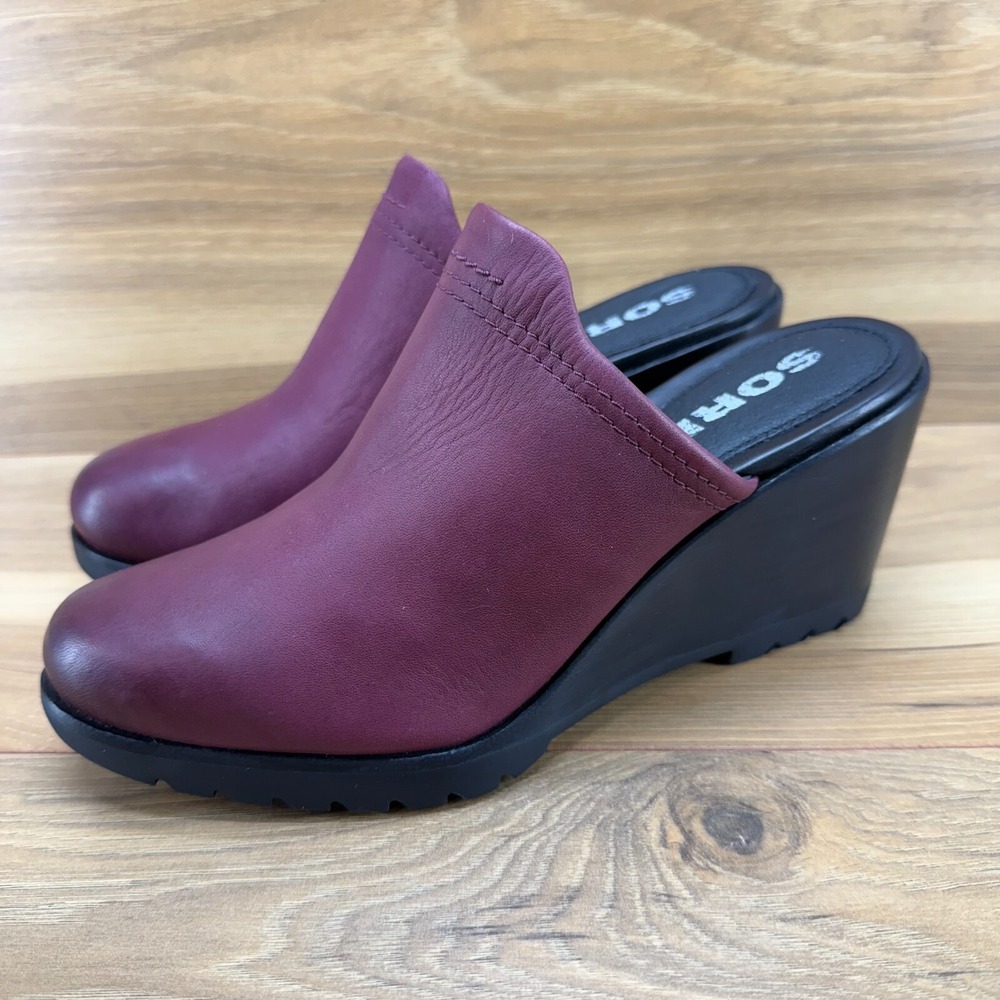 Sorel Burgundy and Black Mules